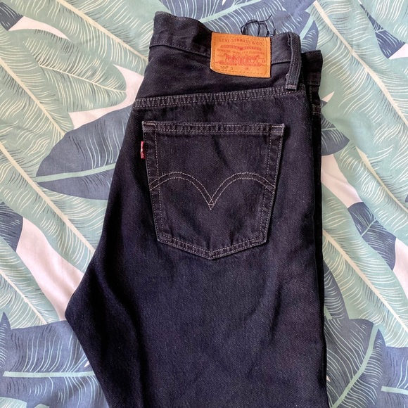Levi’s 501 Distressed Jeans - Picture 4 of 9